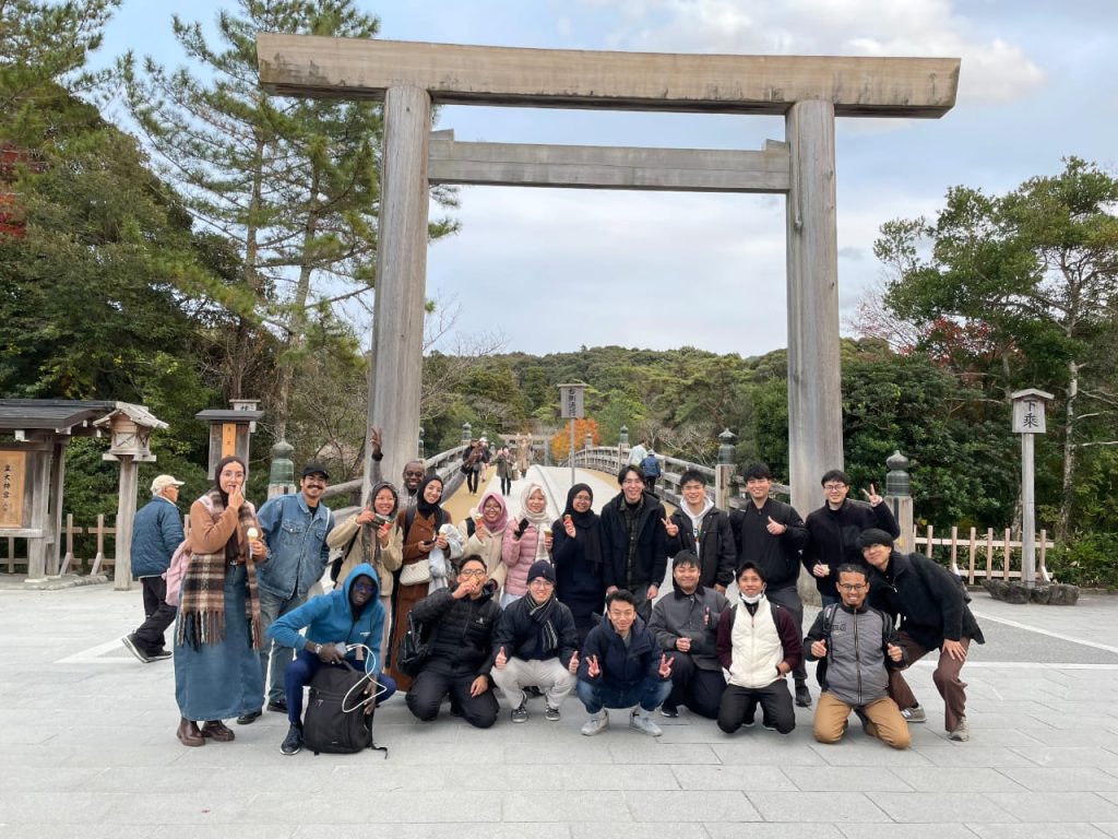 Kunjungan Ise Shrine